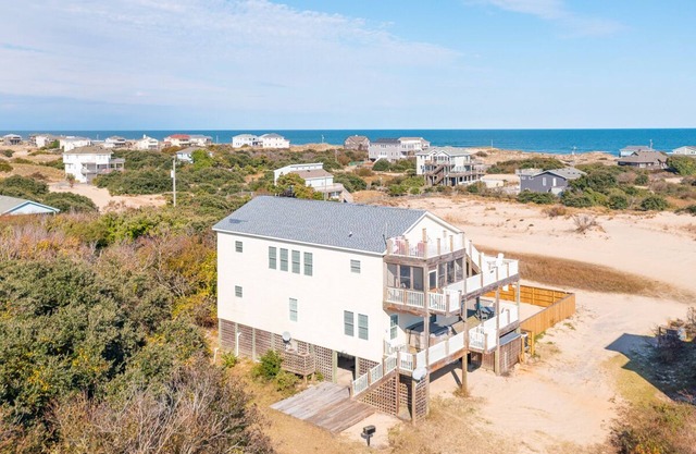 Enjoy ocean views from the crow's nest at Shaka Shack!