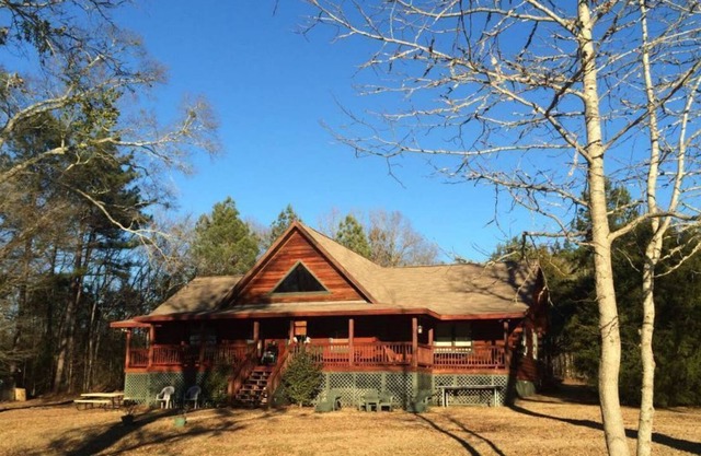 #Disfrute del entorno boscoso, cabaña con lago privado.