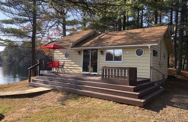 Enjoy Panoramic Lakeside Views From Your Private Peninsula!