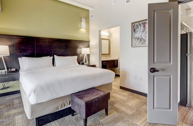 Enjoy Relaxing Historic Ambiance in Suite w/ Kitchen Near Attractions
