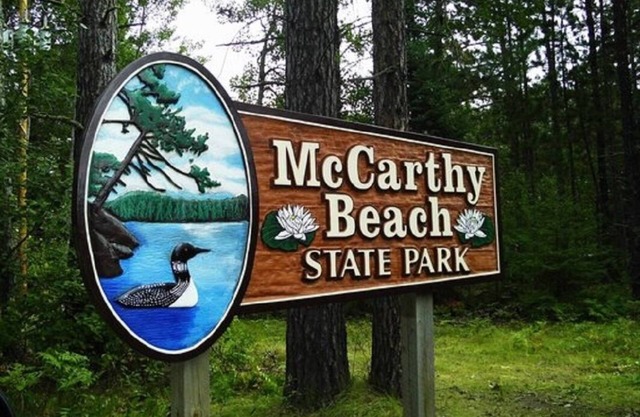 Disfrute de la "Golden Shoreline" de Big Sturgeon & McCarthy Beach.
