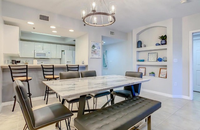 Enjoy the gorgeous sunset in this beautiful 32 condo ~ OW9-305