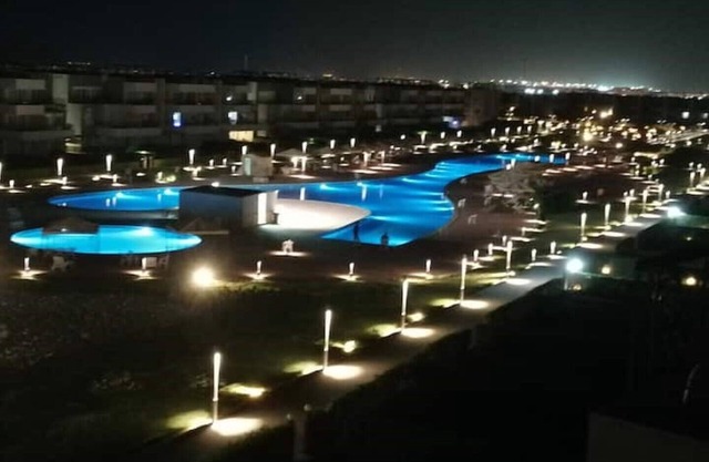 Enjoy The Sun In Blumar Elsokhna