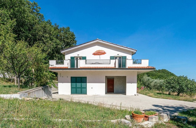 Alojamiento de 2 habitaciones en Farindola