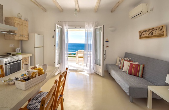 ¡Disfrute de su estadía en Karystos Villas con una maravillosa vista sobre el mar!