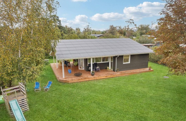 Enjoy your vacation in the attractive vacation home in a beautiful location.