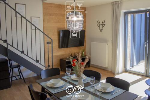 ENJOYHARRACHOV - Atraktivní slunný klimatizovaný apartmán 14 v centru Harrachova se saunou, parkováním, Wifi-WLAN, SAT, herní konzolí, PC s win 10, Netflix zdarma a možností dobíjení auta s jedinečným výhledem na Čertovu horu se skokanskými můstky