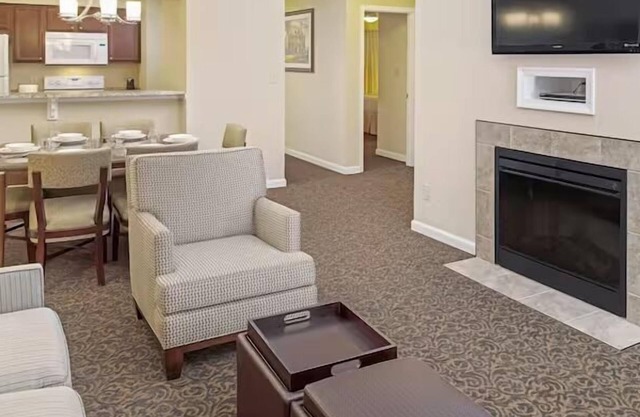 Ensuring a Very Comfortable Stay! 3 Convenient Rooms w/ Kitchen, Free Parking, Pool
