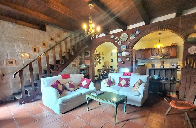 Atractiva casa de vacaciones en Santa Fiora con balcón