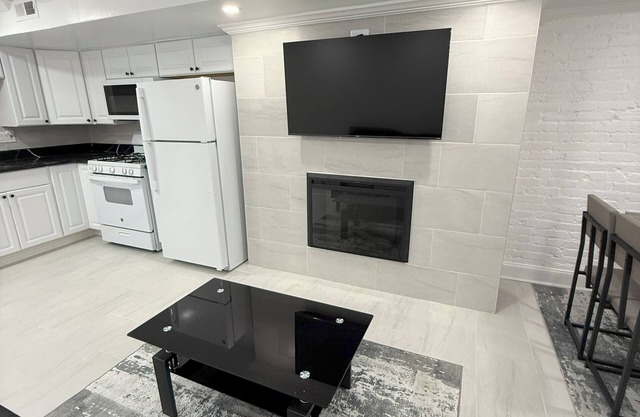 Entire 1 BR near the convention center