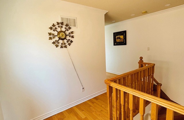 Entire 2+ BDR home in Vaughan.