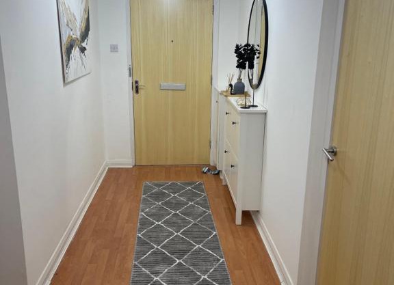 Entire 2 bedroom Beautiful newly furnished flat