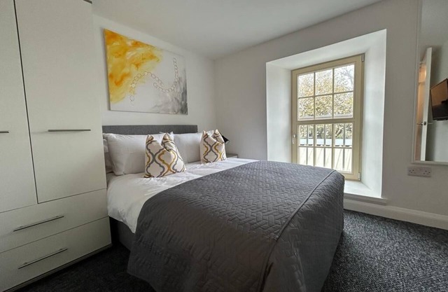 Entire 2 Bedroom Modern Apartment 27 Elie