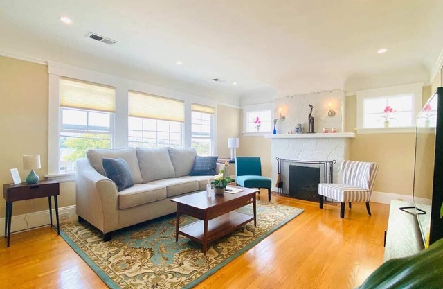 Entire 3 Bedroom 2 Bath house for 6 people Near SFO/SF/Bay Area Convenient Sweet