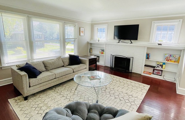 Entire 3 Bedroom Cozy Unit