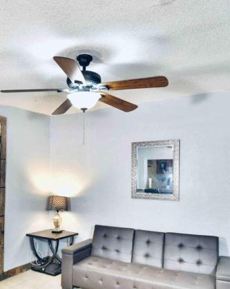 Entire 3 bedroom House Near Lee Trevino