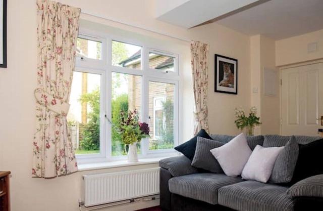 Entire apartment, own entrance in quiet area 5 mins from Leeds Castle, Maidstone