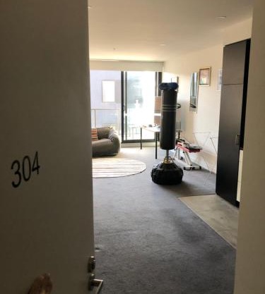 Entire apartment with washer-dryer machine near Footscray