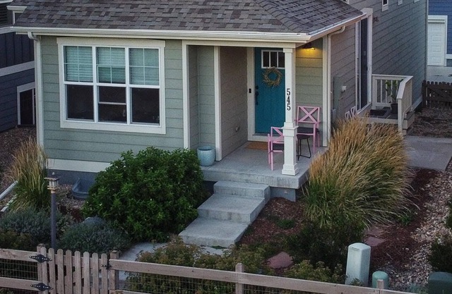Entire Bright 3-Bedroom House - 1 Mile from Historic Louisville CO