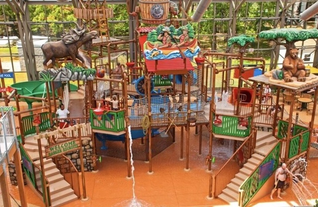 Entire condo at a Beautiful Resort near Lake Palestine