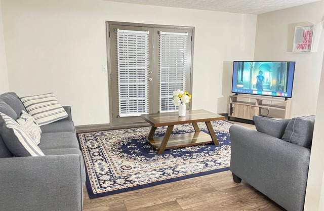 Entire cozy 2-bedroom Guest House in Atlanta