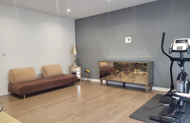 Entire Cozy Home at the heart of Richmond Hill!