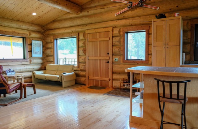 Hermoso Log Chalet Cerca de Fernie, B. c.
