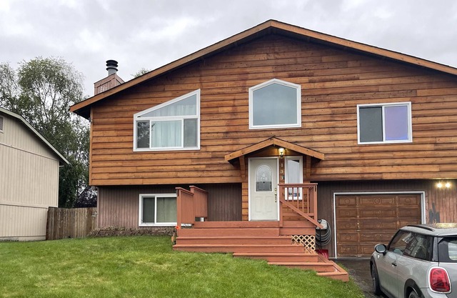 Entire home available within minutes from airport and other attractions