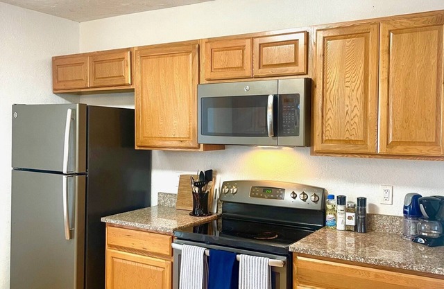 Entire home centrally located!Close to downtown St Pete,Gulfport,beach and more