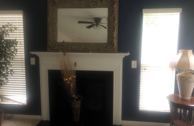 Entire home furnished 4-bedroom close to Duke & RDU