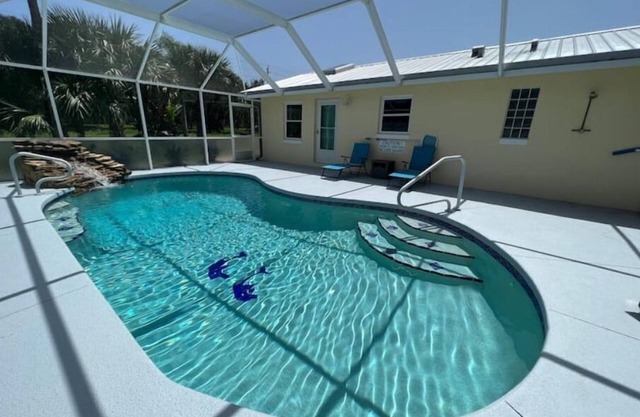 Entire Home+Heated Pool+Close to Beach
