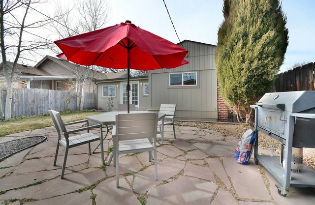 Entire Home in Excellent Location. Walking Distance To Best Places