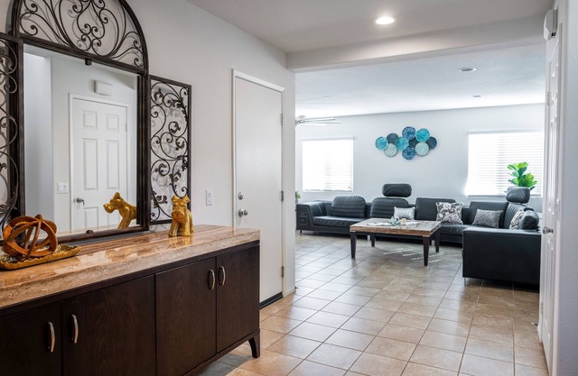 Entire home in Riverside, California