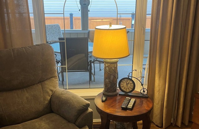 Entire home to yourself, 7 minutes to down town! All amenities you would need