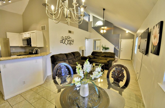 Entire house Near Montwood Zaragoza