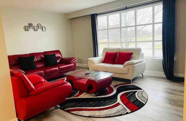 Entire House :Quiet Spacious House by the Lake and Park
