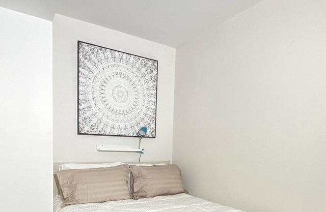 Entire Large Fully Furnished Condo near Downtown Ottawa, Hull and Gatineau!