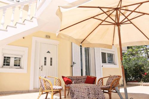 Entire large house Apollon