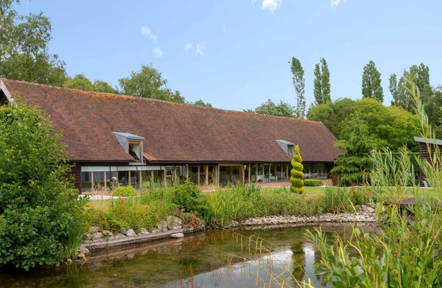 Entire Lux Barn Lake and Garden - Canterbury, Kent