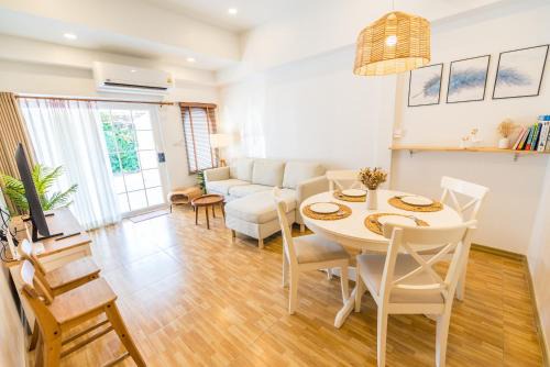 Entire minimal house in Chiang Rai