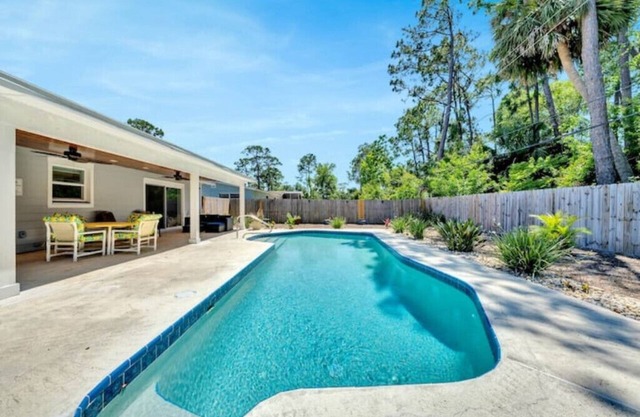 Entire Peaceful Family Pool Home in Daytona Beach,Fl