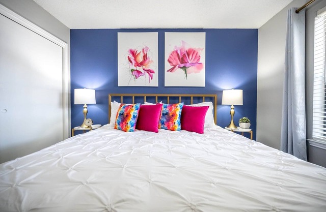 Entire Place ✶Wi-Fi✶Washer Dryer✶ 4k TV ✶Pets Allowed #615