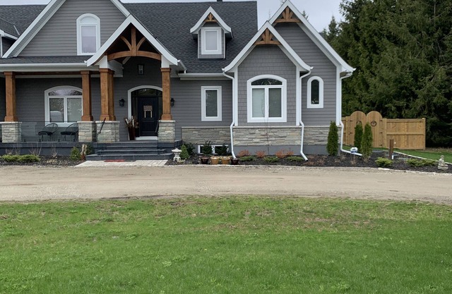 Entire Private Studio Apartment in Alton, Ontario