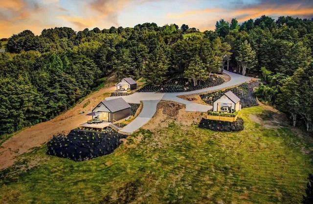 Entire Property – 5 Private Villas for a Luxury Group Getaway - Sleeps 20+