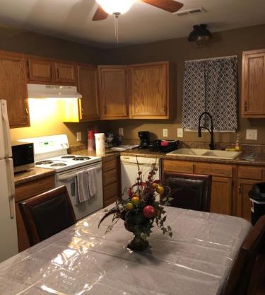 Entire townhome available near nice park library and shopping