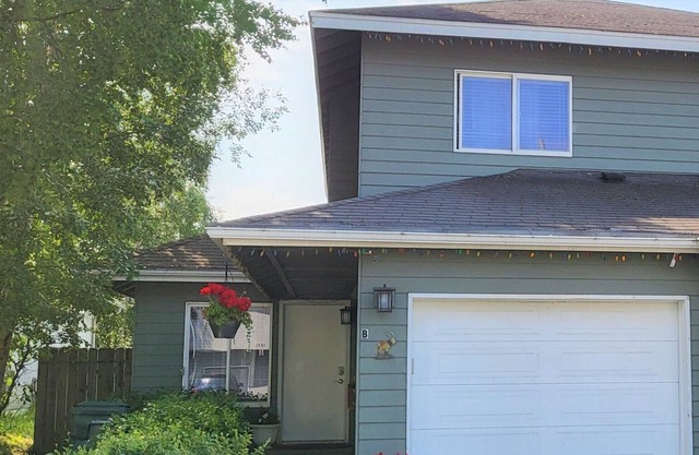 Entire Townhouse - Centrally Located
