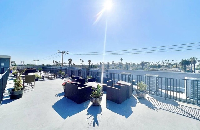 ENTIRE UNIT 1BED+1BATH NREAR USC DTLA KTOWN