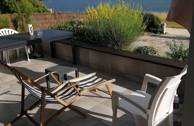Eole 1, family home with sea view