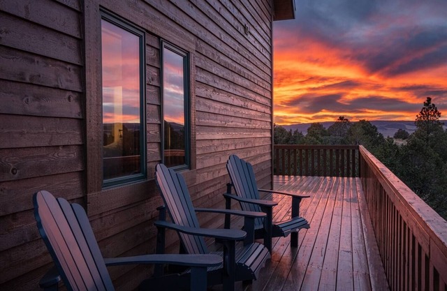 Epic Bryce Lodge Spa, Views & High-End Comfort | Great for Groups!