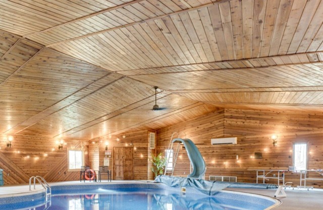 Epic Indoor Pool w/slide & hot tub close to beach